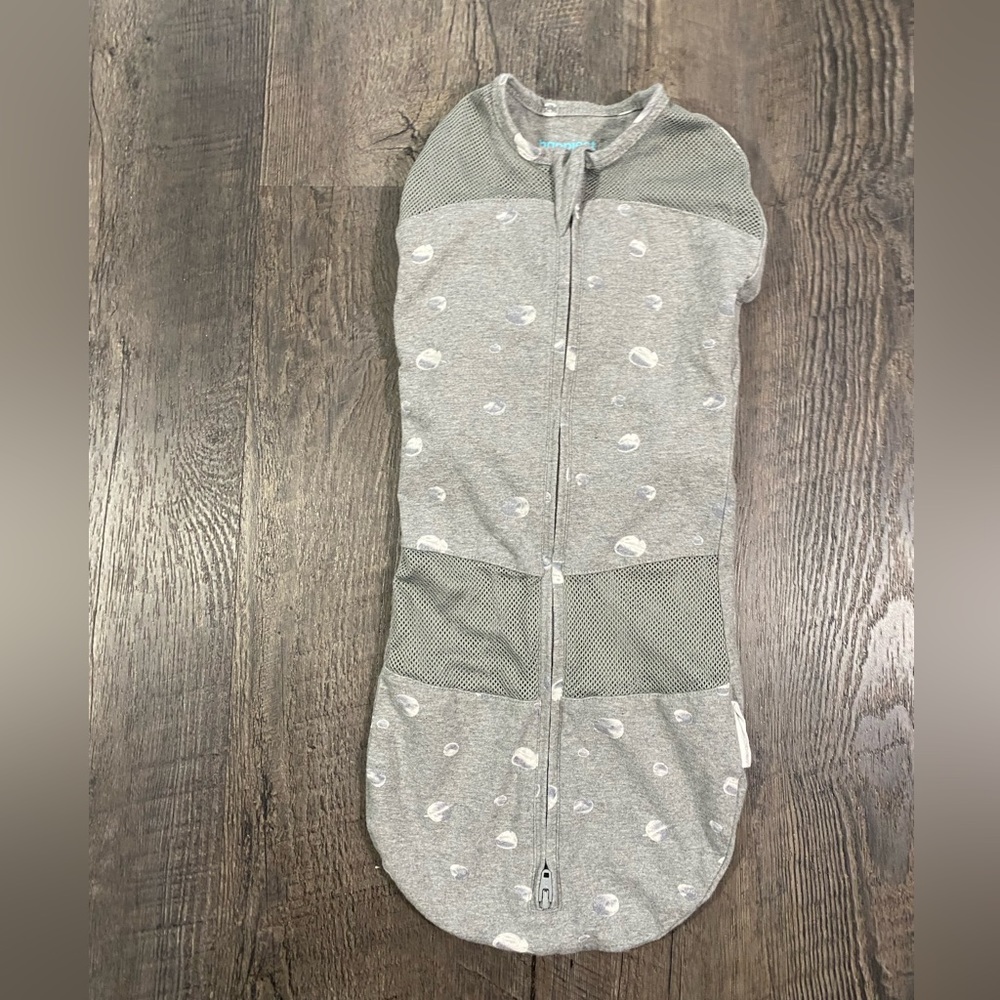 Happiest Baby Sleepea Swaddle - Grey melange with Planets - Small 5-12 lbs